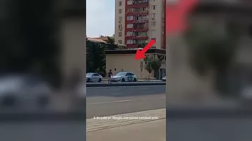 Uşaqlar yolu idman zalına çevirdi, valideynləri polisə çağırıldı