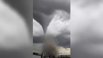 Fransada Karkason yaxınlığında tornado
