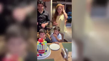 Ayrılsalar da, övladları üçün bir araya gəldilər