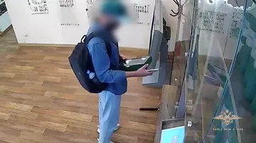 Турист украл ложку из музея в России