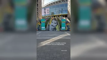 Мурал Фредди Меркьюри появился у лондонского «Уэмбли»
