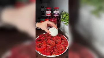 Салат с бурратой