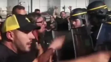 Недовольство во Франции: полиция разогнала протестующих