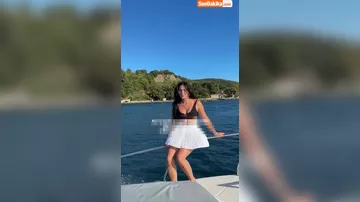 Ərinin geyiminə reaksiyası sosial şəbəkələrdə müzakirələrə səbəb oldu