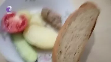 Bakıda xəstəxana pasiyentlərin yeməyini kəsir və həyətə çıxmağa icazə vermir?