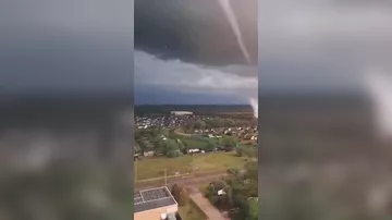 Огромный торнадо над Канзасом