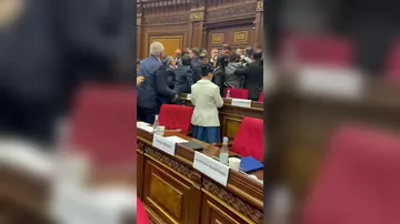 Массовая драка в парламенте Армении - 1