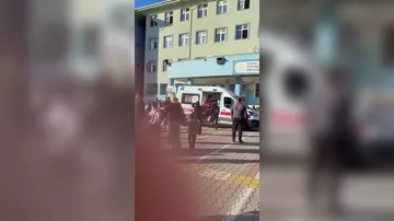 В Стамбуле школьница напала с ножом на сверстниц, есть раненые