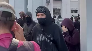 Во Франции задержали сотни человек