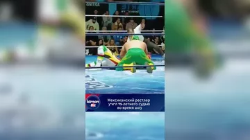 В Мексике рефери умер после приема рестлера во время матча