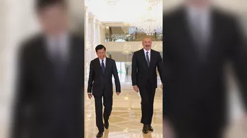 На страницах Президента Ильхама Алиева в соцсетях опубликованы кадры официального визита Президента Лаоса в Азербайджан