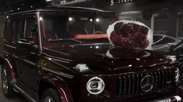 Timati nişanlısına 40 milyonluq avtomobil bağışladı