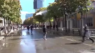 Тирана на пятый день столкновений протестующих с полицией