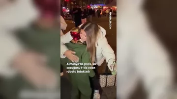 Almanyada polis robotu həbs etdi