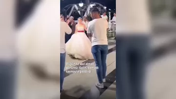 Gəlin kürəkəni zəncirlə gəzdirdi