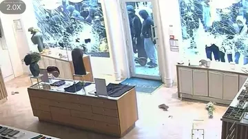 Во Франции почти 150 участников беспорядков получили тюремные сроки