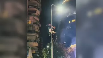 Беспорядки в Албании  переросли в уличные бои - 2