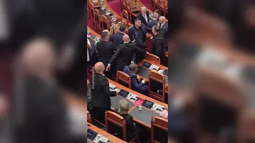 В парламенте Албании произошла драка между депутатами