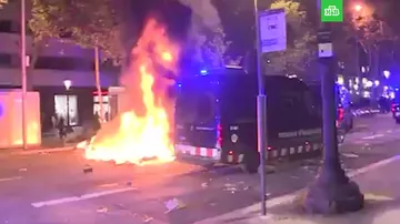 Протестующие устроили погромы в Барселоне