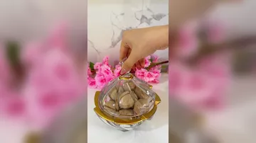 Лакомство в форме грецких орехов
