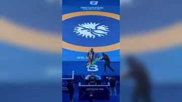 Эльдениз Азизли стал пятикратным чемпионом мира по борьбе