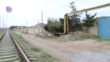 Dəmir yolu ətrafındakı evlər sökülür - Nə qədər kompensasiya verilir?