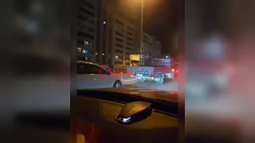 Bakıda yük maşını qəza törətdi - Yol bağlandı