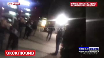 Жерар Депардье появился в аэропорту Шереметьево в инвалидном кресле
