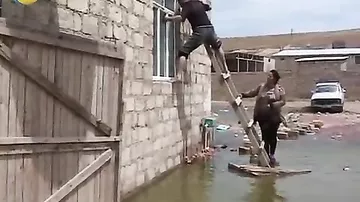 Abşeron rayonunda evləri su basdı