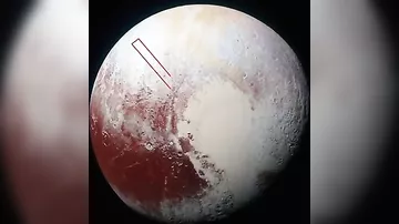 НАСА показало детальное видео Плутона