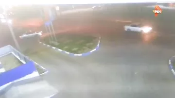 Машина преступников, избивших и изрезавших врачей скорой, попала на видео