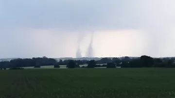 Как выглядит разрушающий торнадо-гигант в Германии с высоты птичьего полета