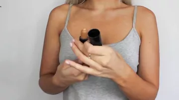 Блогер показала, как можно увеличить грудь без силикона