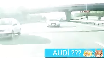 "Audi" günün günorta çağı maşınları vurub qaçdı