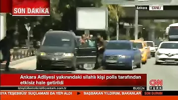 Турецкий военный открыл стрельбу у Дворца правосудия в Анкаре