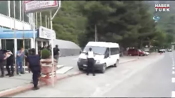 Trabzonda polislər atəşə tutuldu: yaralılar var