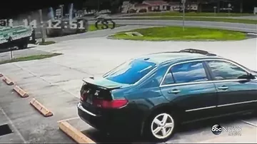 Шокирующее видео: автомобиль перевернулся около 10 раз