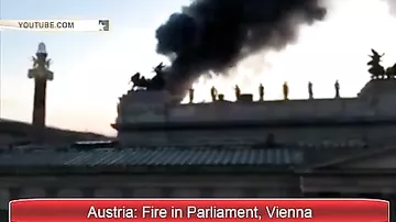 В Вене горит здание парламента Австрии