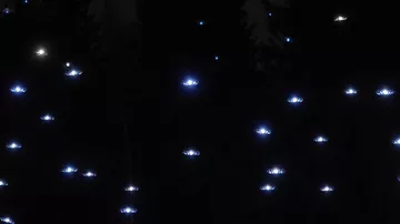 Intel показал световое шоу с участием 500 беспилотников