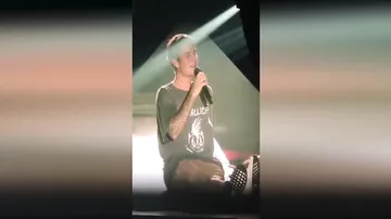 Джастин Бибер расплакался во время выступления в Германии