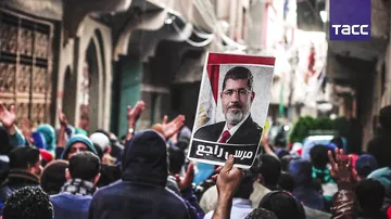 Экс-президенту Египта Мухаммеду Мурси отменили пожизненное заключение