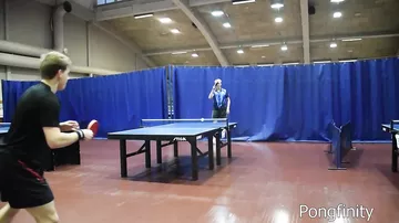 Мастера настольного тенниса показали впечатляющие трюки