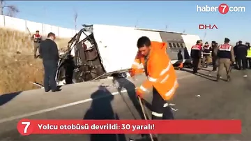 Крупная авария пассажирского автобуса в Турции, 30 пострадавших