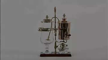 Королевская кофеварка середины XIX века