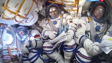 Первый полет Д. Медведева в космос. Прямое включение с МКС.