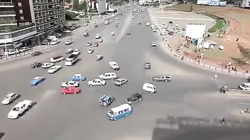 Перекресток без светофоров в Эфиопии