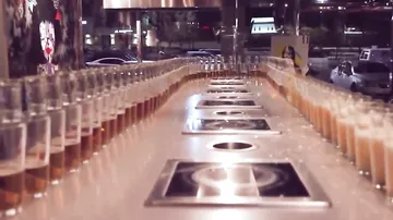 Как одновременно приготовить 500 коктелей
