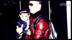 Cristiano Ronaldo и его сын