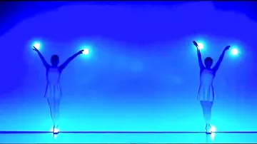 Японский балет с проекцией Плеяды