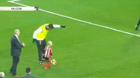 Больной раком 5-летний фанат забил пенальти в ворота «Челси»